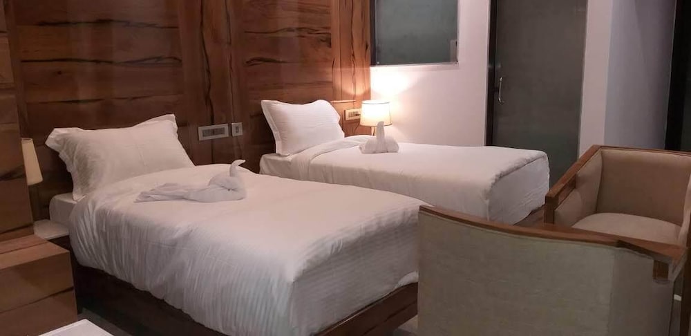 Executive Room, City View
