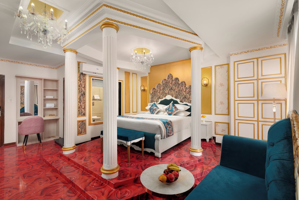 Honeymoon Room