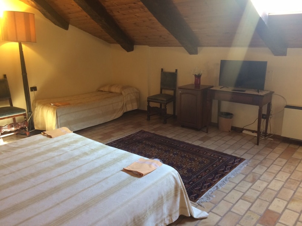Family Triple Room photo 2