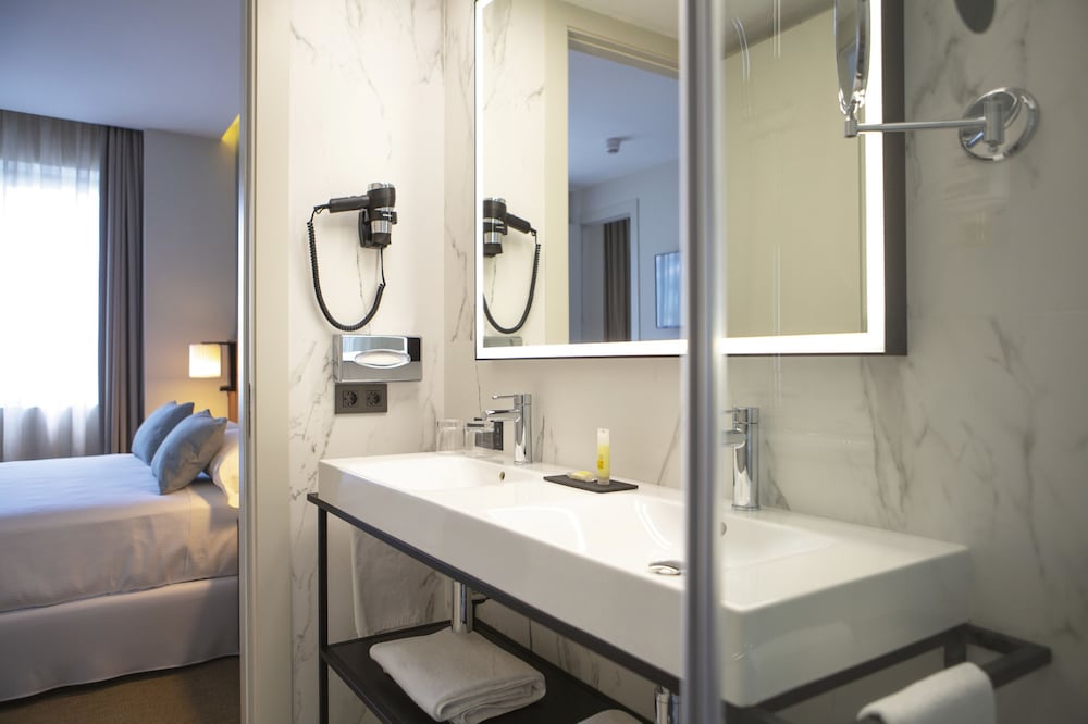 Deluxe Room (Family) thumbnail 5
