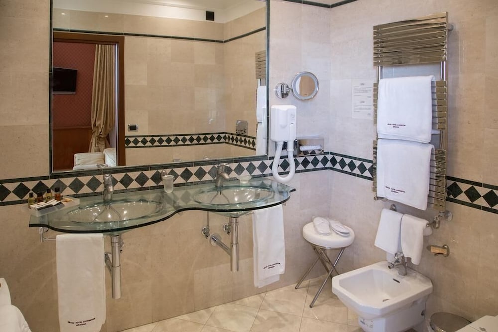 Classic Double or Twin Room photo 2