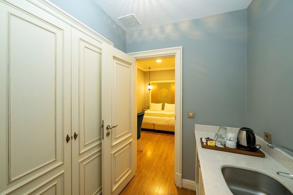 Family Room, 2 Bedrooms photo 1