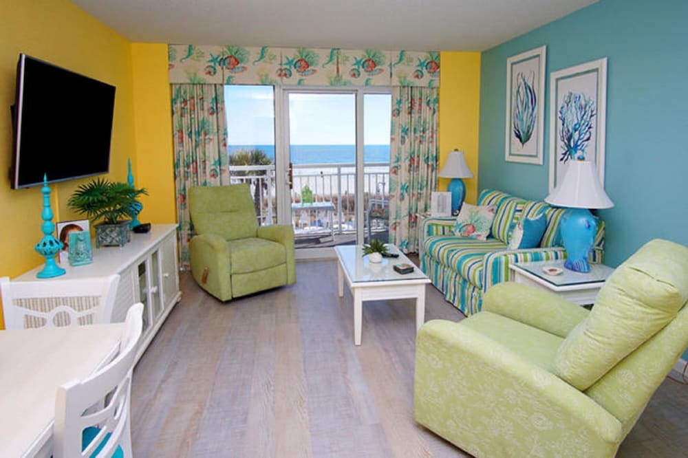 Deluxe Condo, 1 Bedroom, Ocean View, Oceanfront (239) photo 1