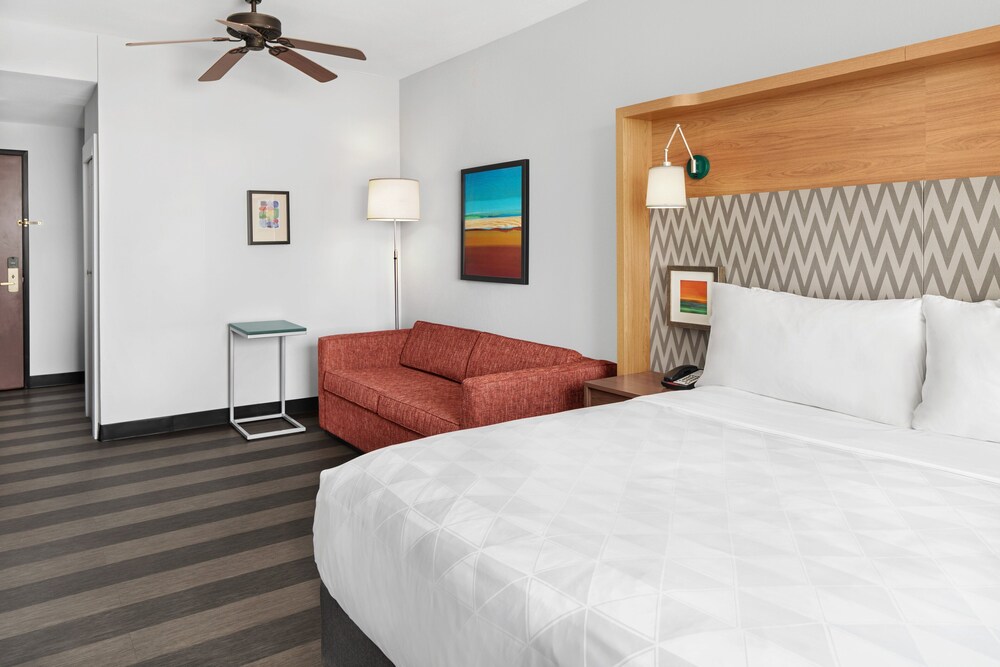 Standard Room, Multiple Beds photo 1