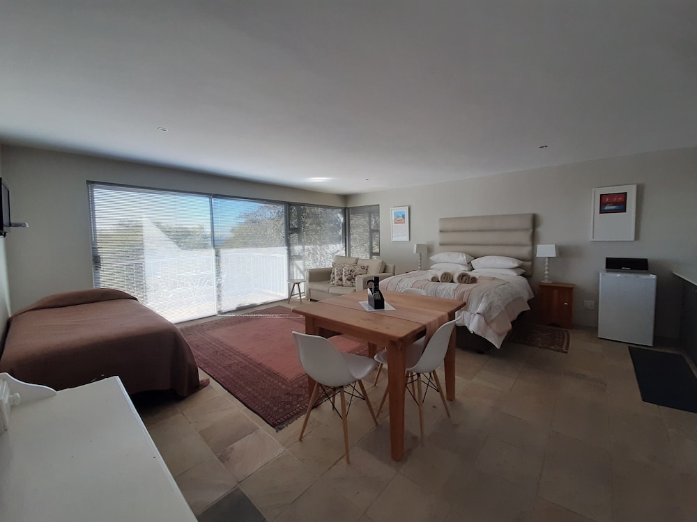 Family Studio, Multiple Beds, Non Smoking, City View photo 2