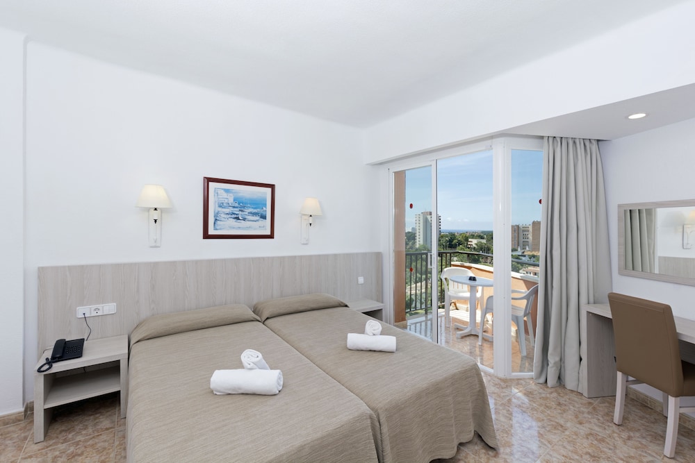 Double Room, Balcony
