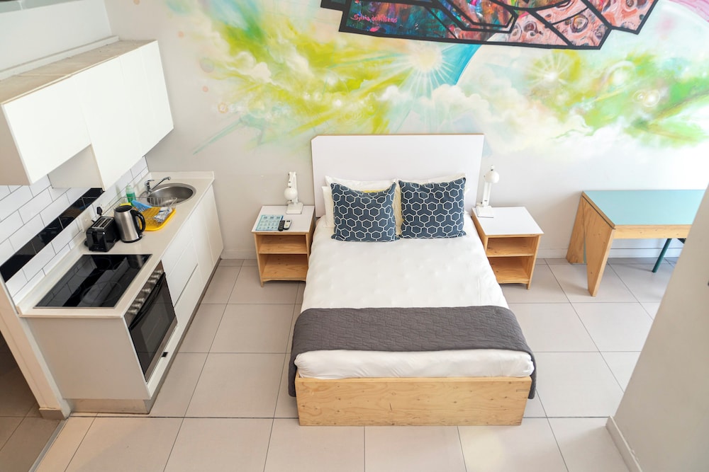 Classic Quadruple Room, Balcony, Partial Sea View