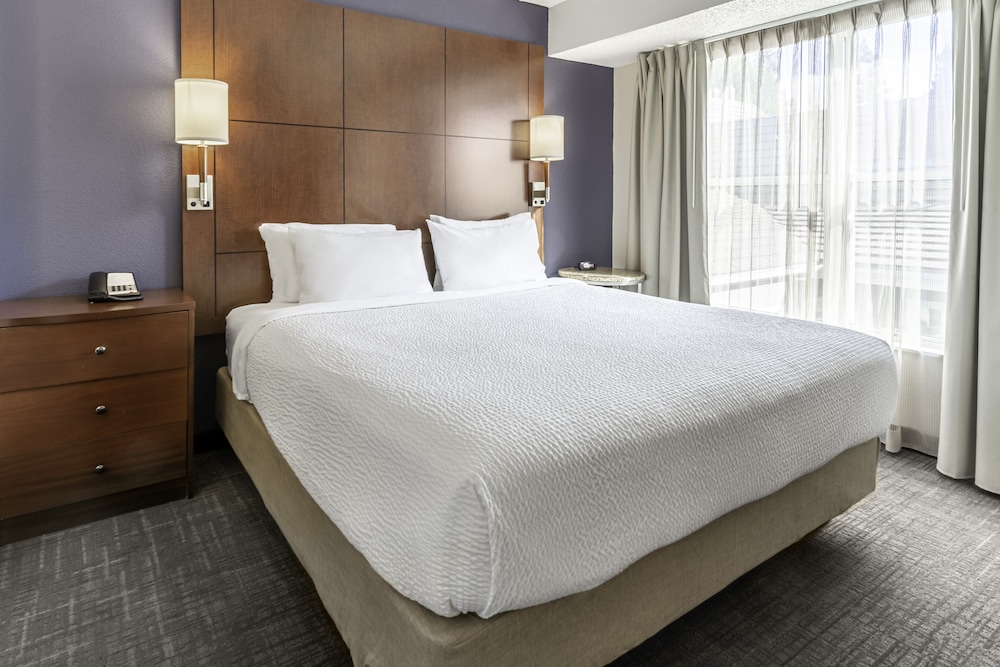 Suite, 1 Bedroom (Mobility/Hearing Accessible, Tub) photo 3