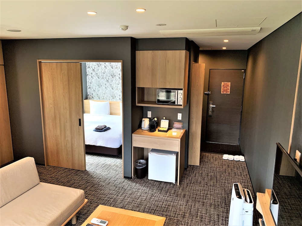 Western-style Apartment