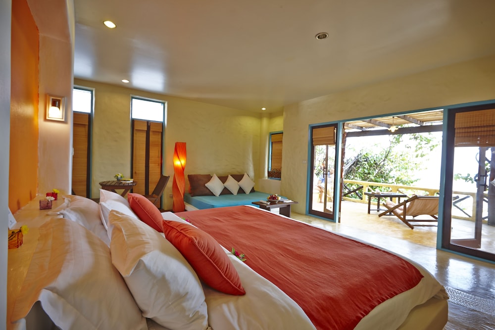 Beach Front Suite - Photo 1