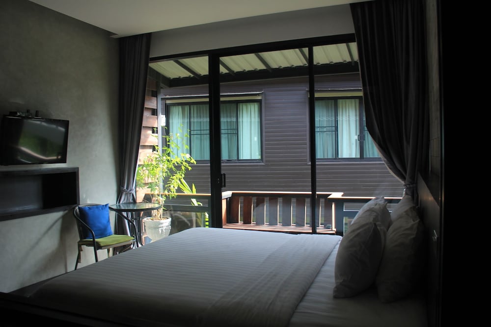 Balcony Room