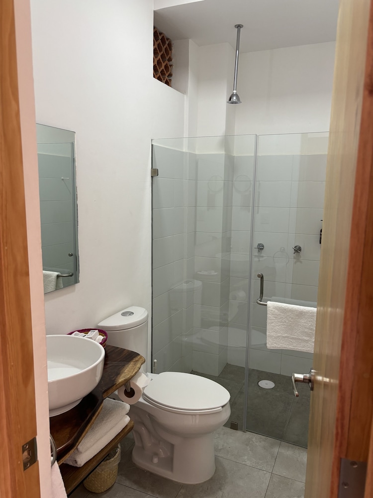 Standard Room photo 2