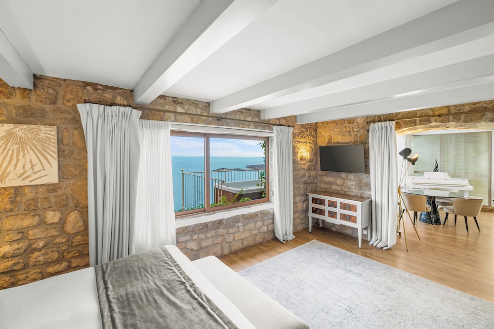 Premium Suite, 1 Bedroom, Sea View - Photo 3