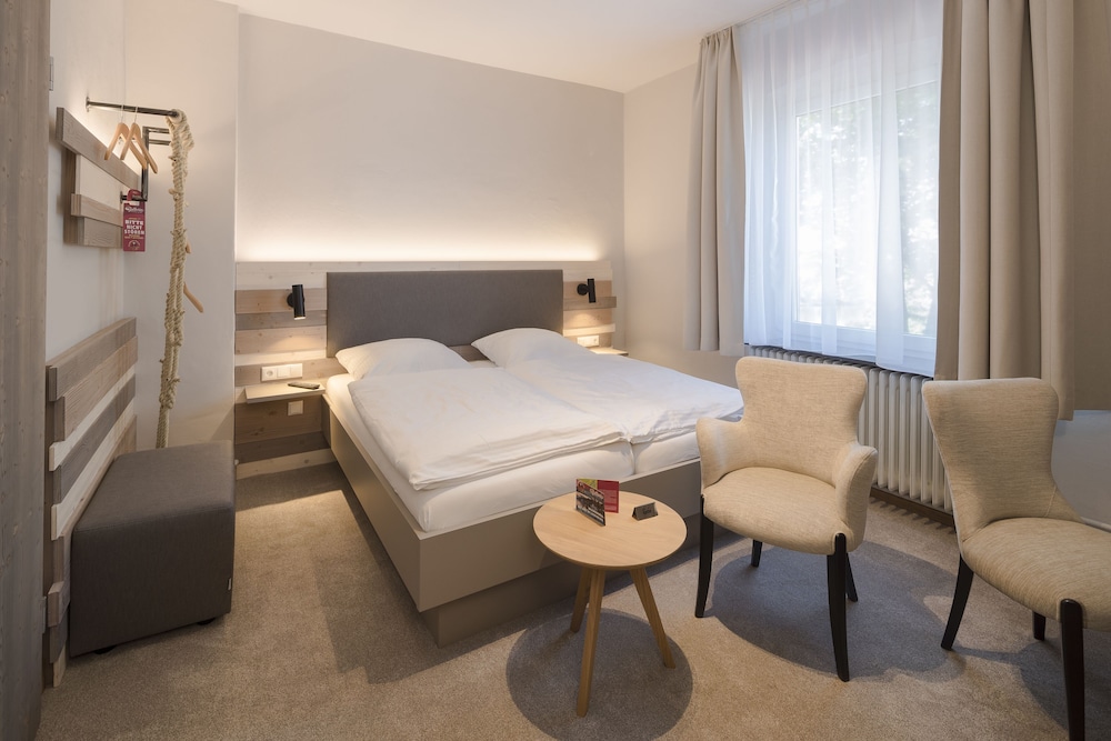Double Room - Photo 10