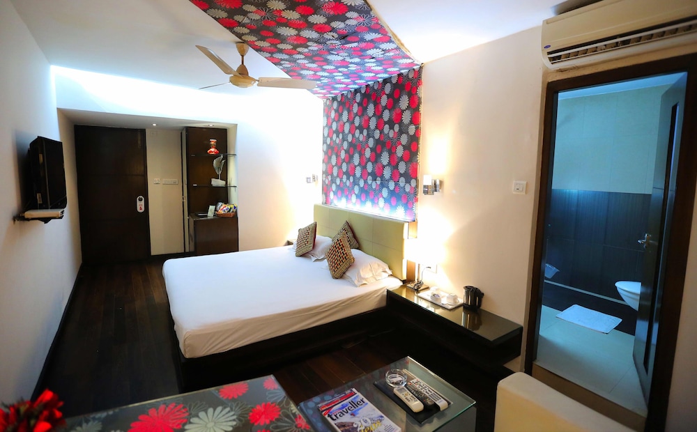 Luxury Room - Photo 8