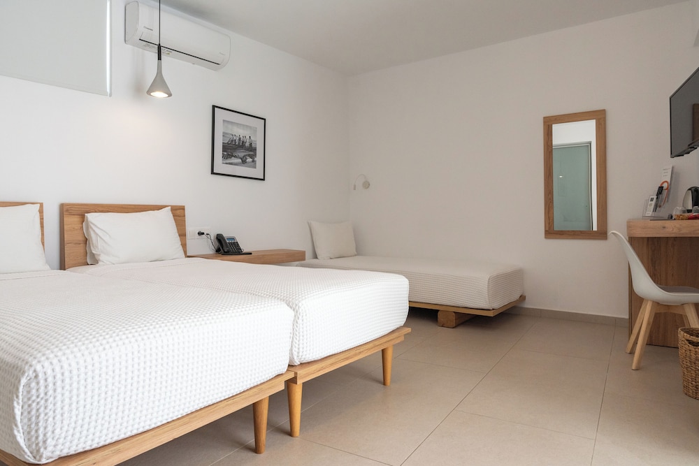 Standard Triple Room, Patio