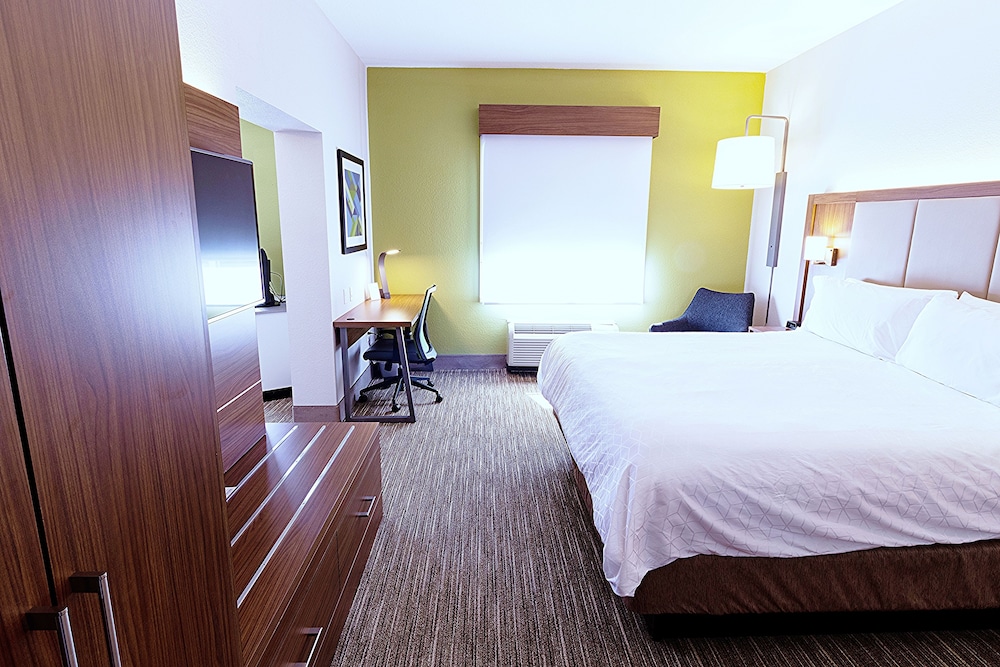 Standard Room, 1 King Bed - Photo 2