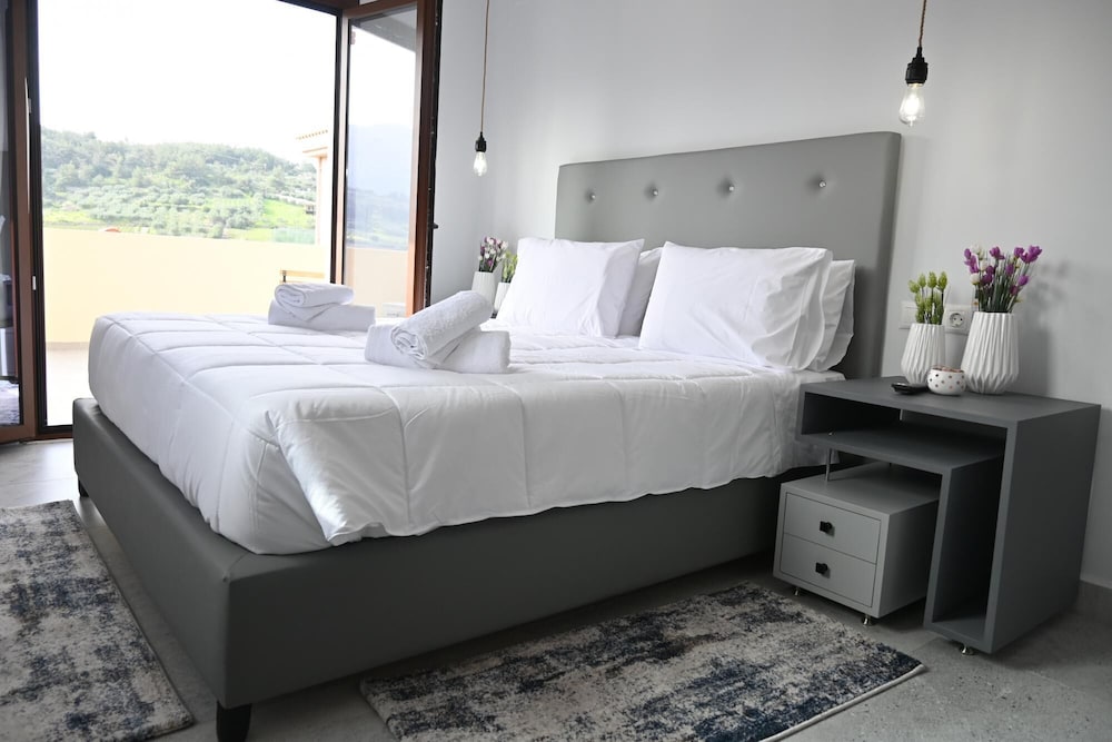Villa photo 1
