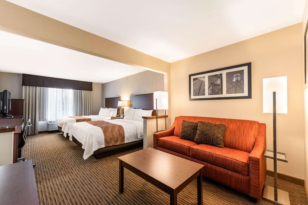 Suite, 2 Queen Beds, Non Smoking - Photo 3