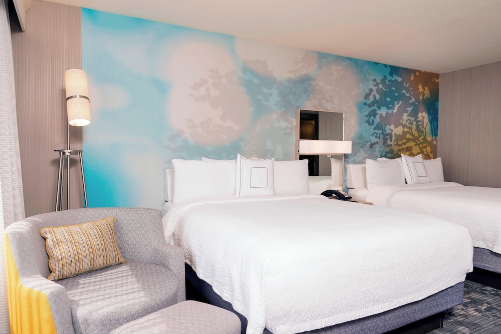 Room, 1 King Bed (Hearing Accessible) - Photo 3