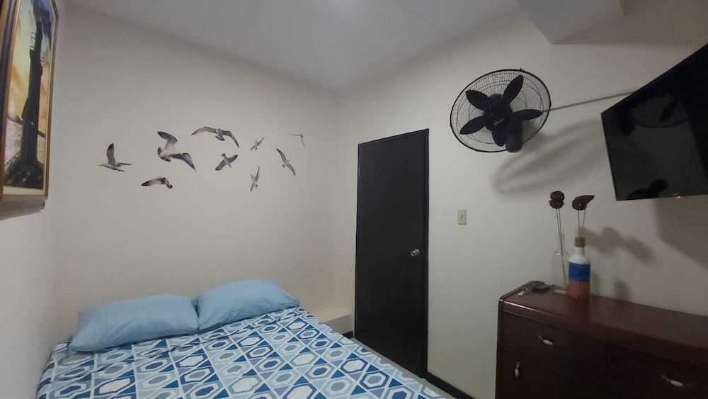 Basic Single Room, 1 Double Bed photo 3