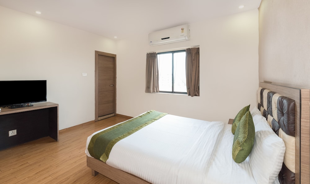 Deluxe Room, 1 King Bed, Non Smoking