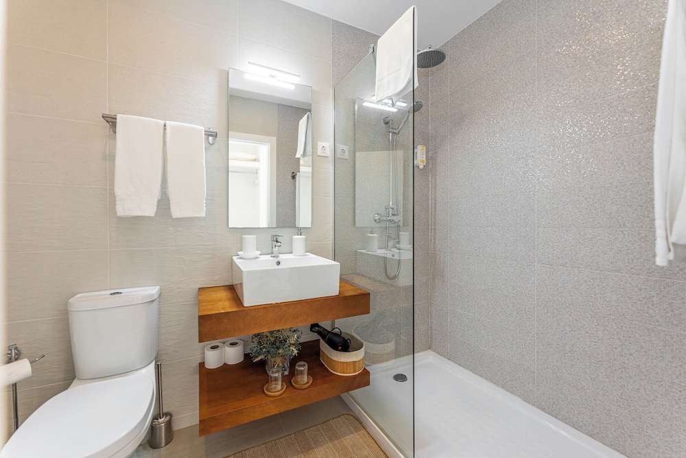 Basic Double Room photo 3