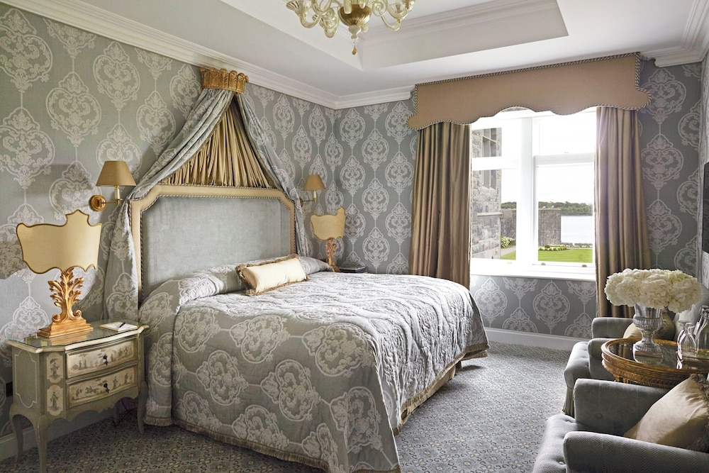 Deluxe Room, Lake View photo 1