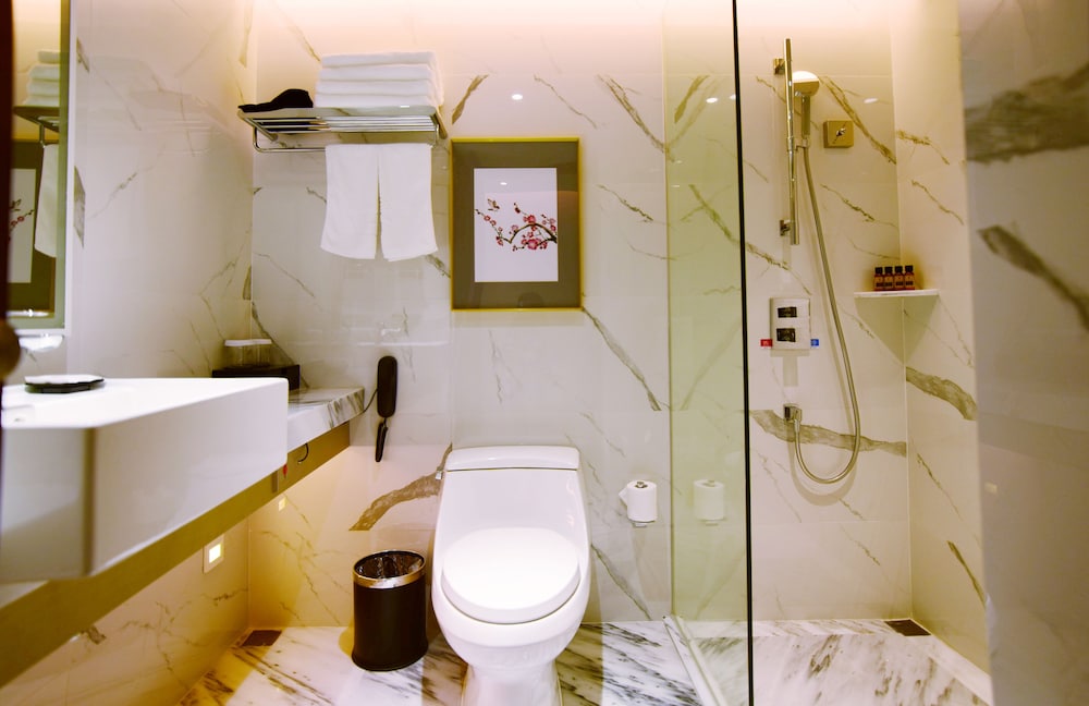 Deluxe Twin Room with Sea View photo 2