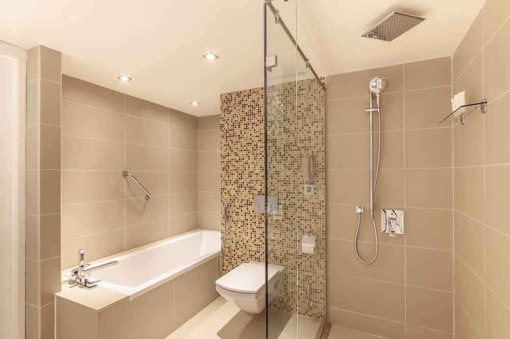 Standard Room thumbnail 6