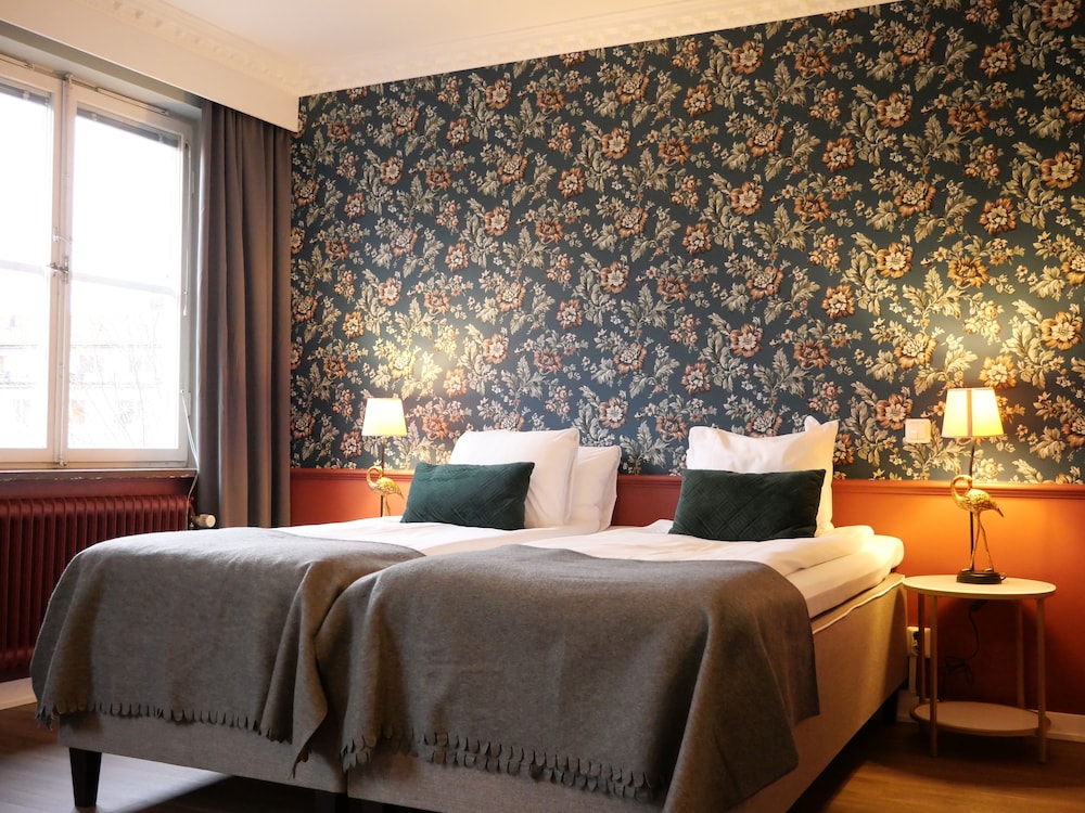 Deluxe Suite photo 2