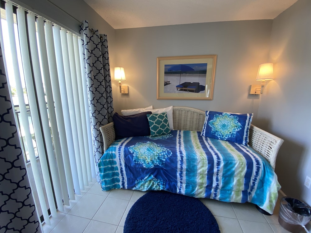 Gulf Front Condo 303 photo 3