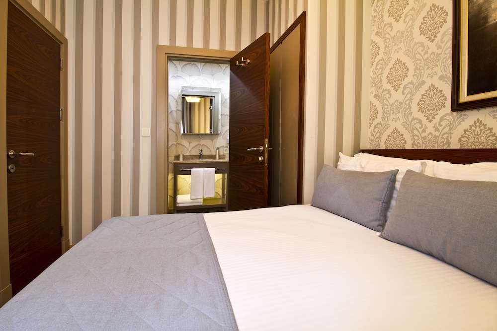 Family Quadruple Room photo 1