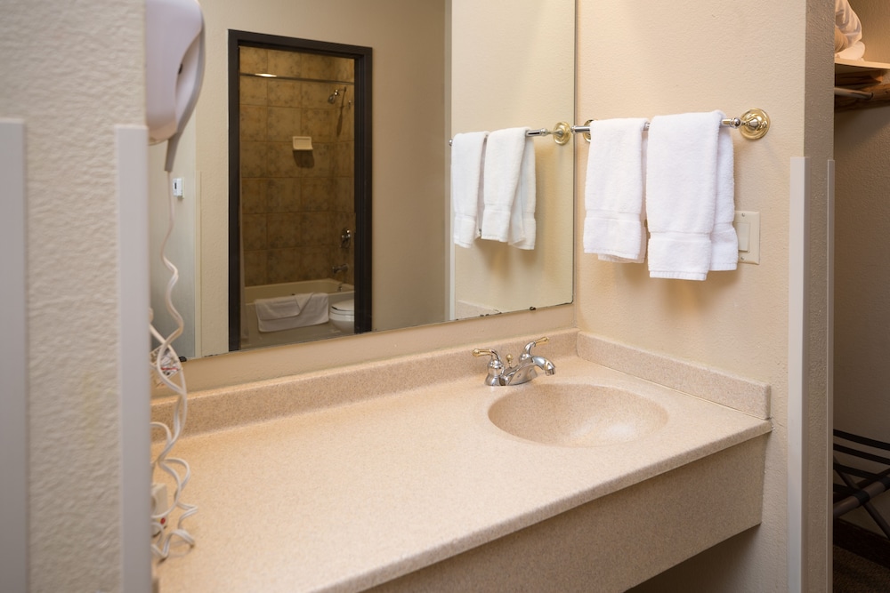 Family Suite - Water Park Included photo 2