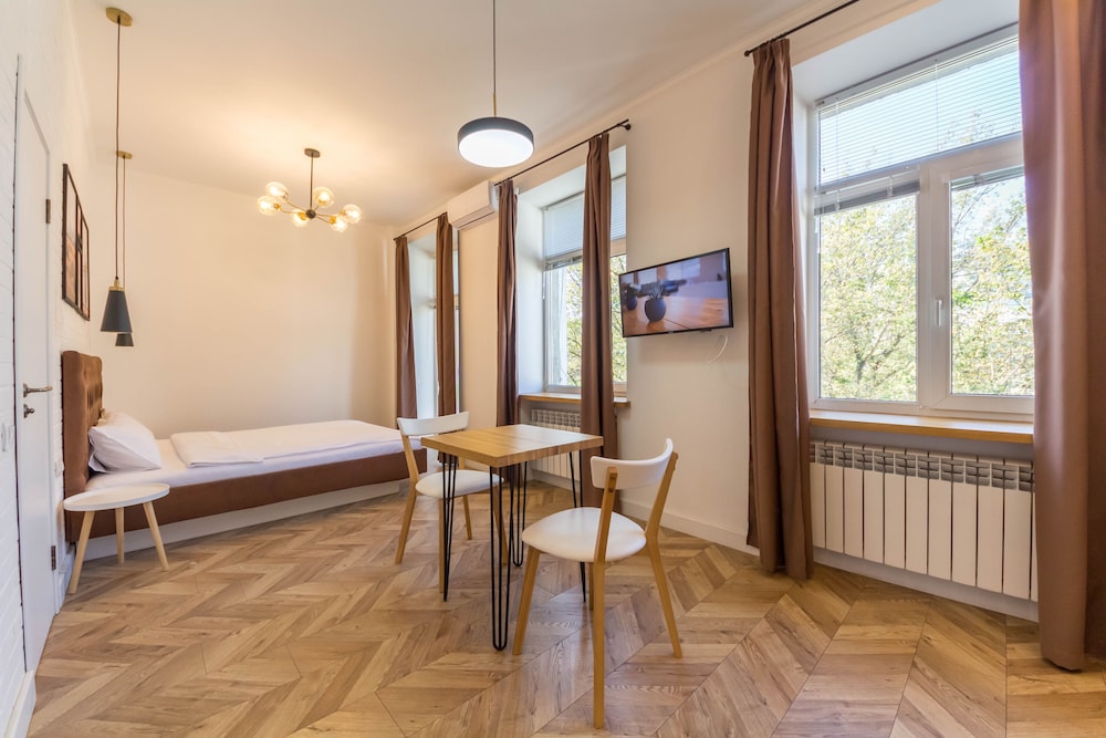 Spacious Apartment with balcony - Y. Chykalenka Str., 20 photo 1