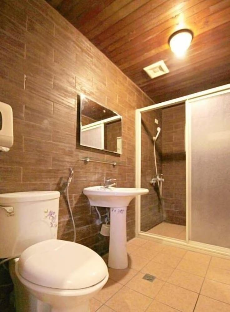 Quadruple Room (Log House) photo 2