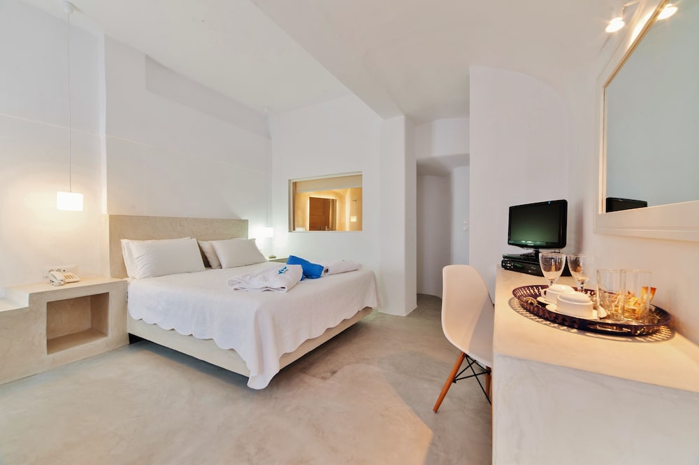 Superior Room, Sea View - Photo 10