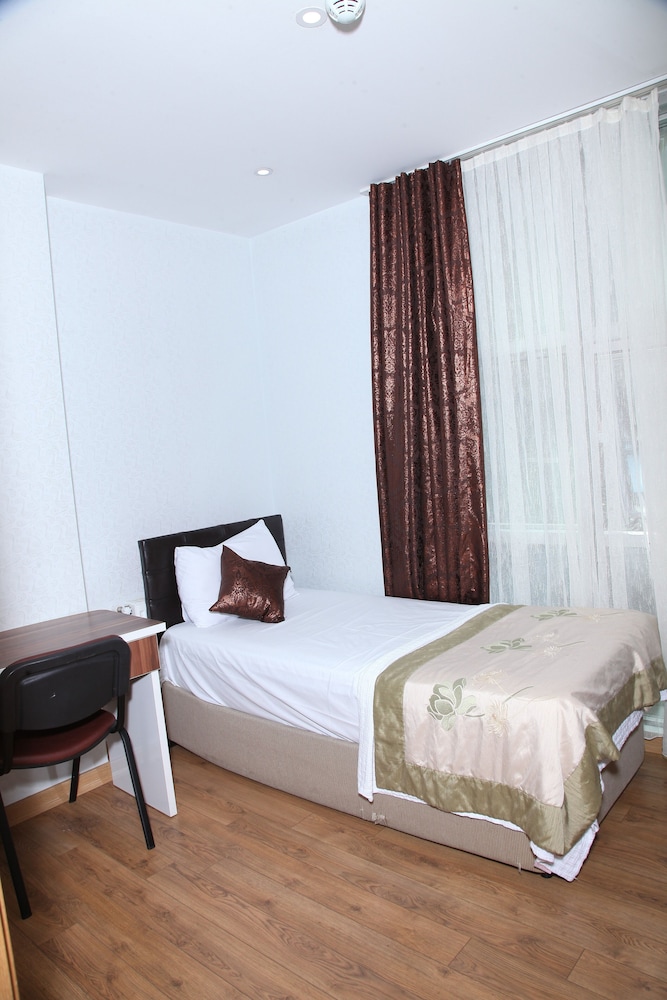 Standard Room photo 1