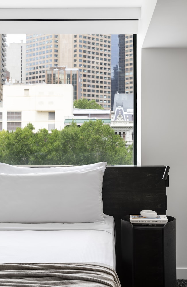 Lancemore Twin Room - includes hosted hour with free drinks and WiFi - Photo 5