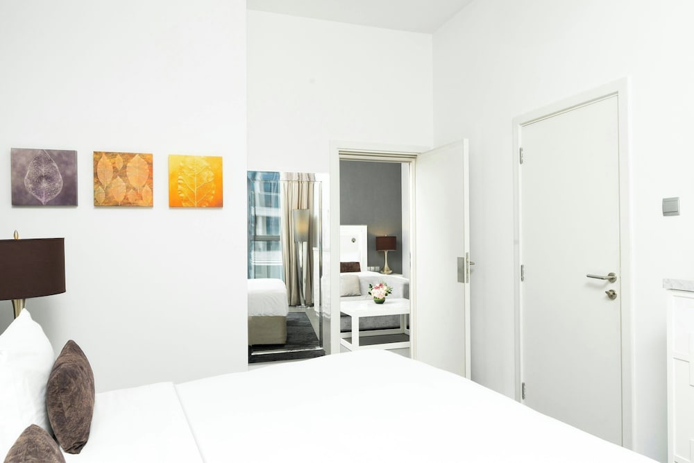Deluxe King Room photo 2