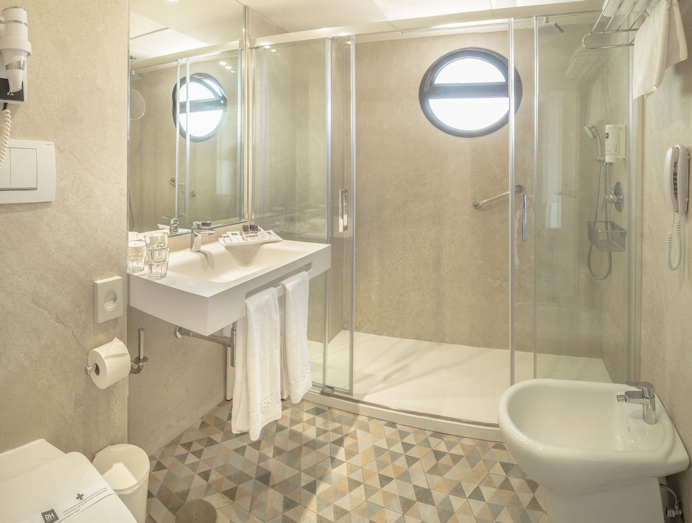Superior Room, Terrace, City View (2 Adults and 1 Child) - Photo 5