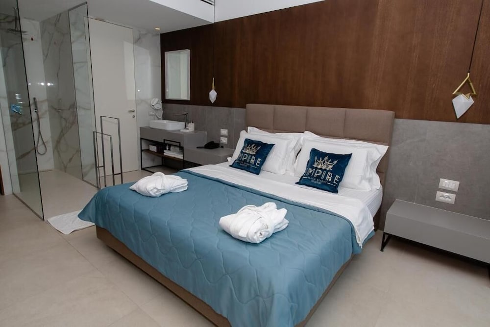 Junior Studio Suite, Beach View (And Pool View) photo 3