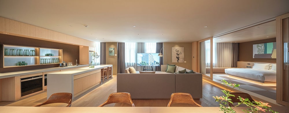 Presidential Suite, 2 Queen Beds, Non Smoking, City View