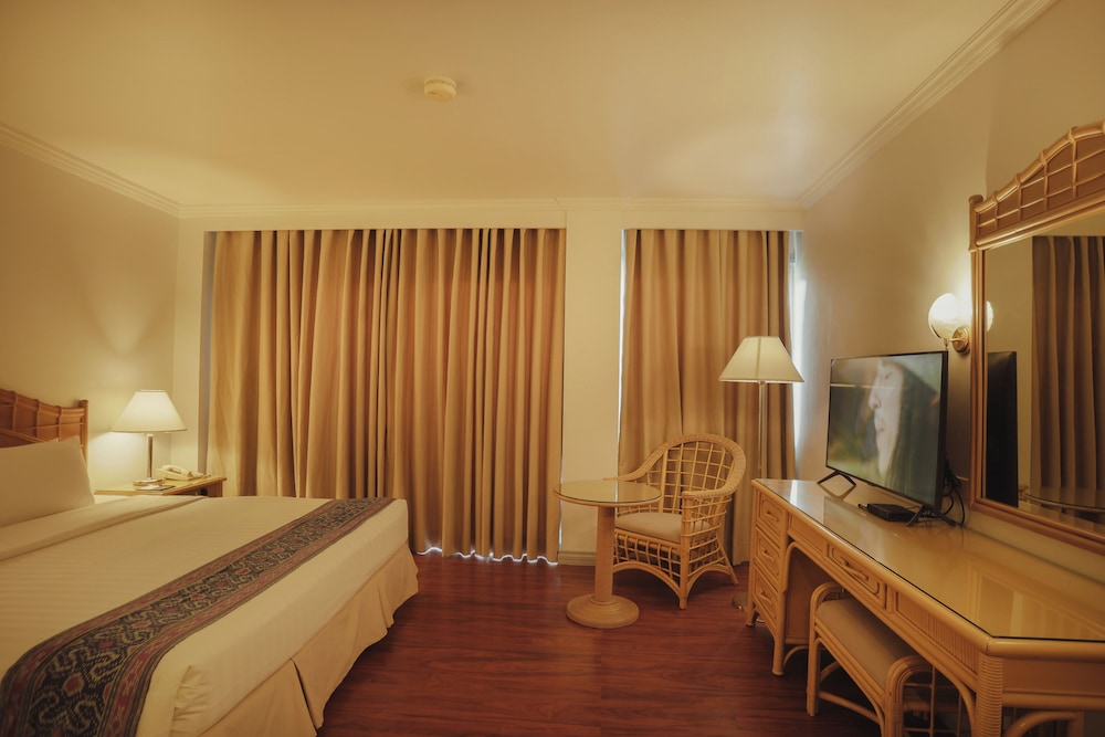 Executive Suite photo 2