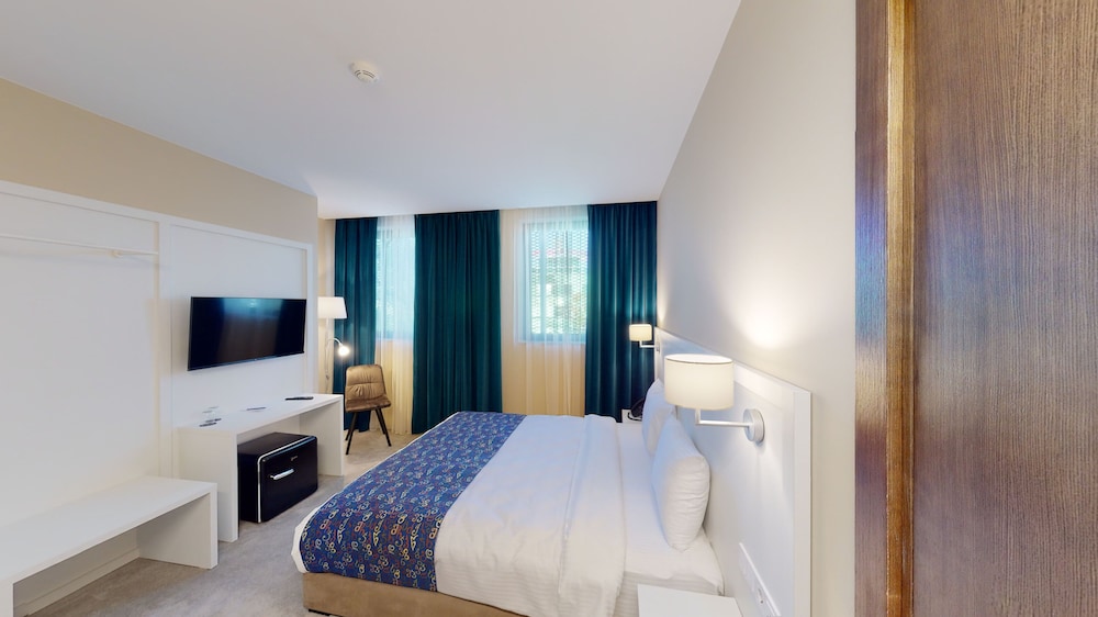 Standard Double Room - Photo 1