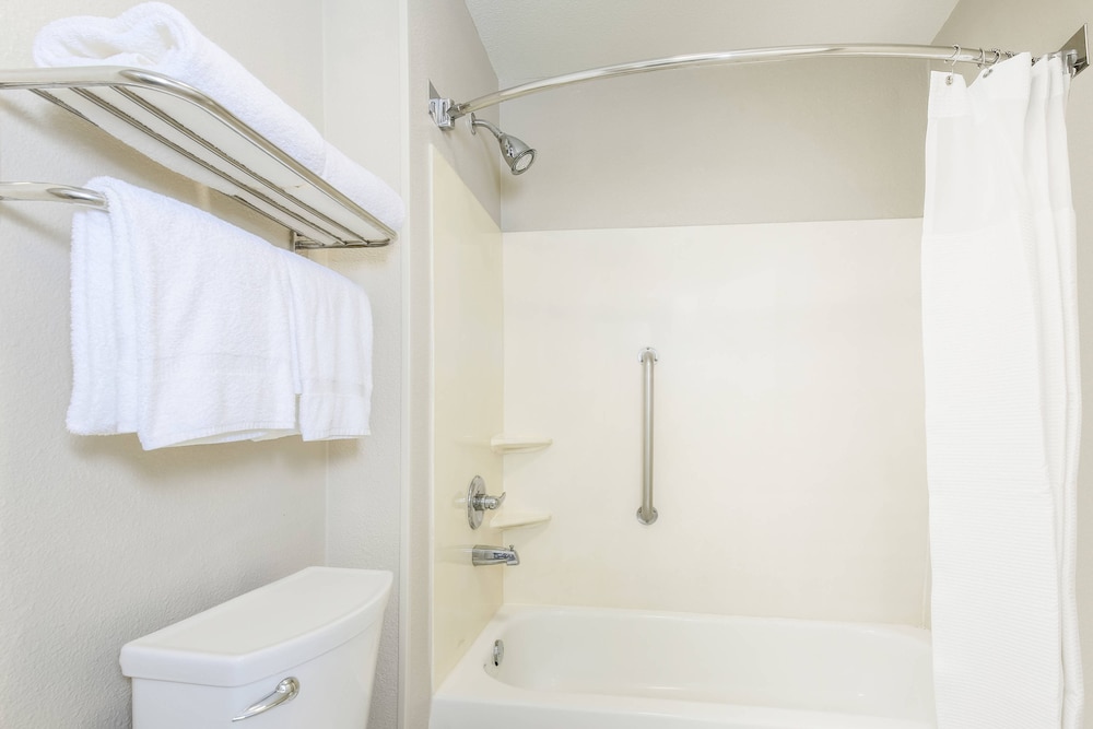 Suite, Multiple Beds - Photo 4