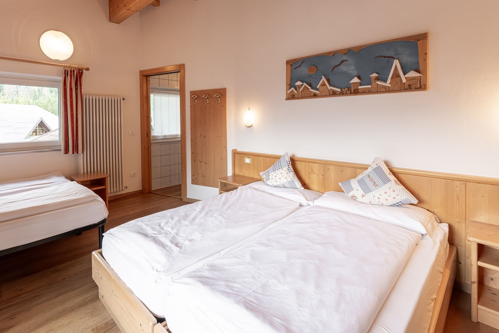 Standard Quadruple Room, Mountain View - Photo 4