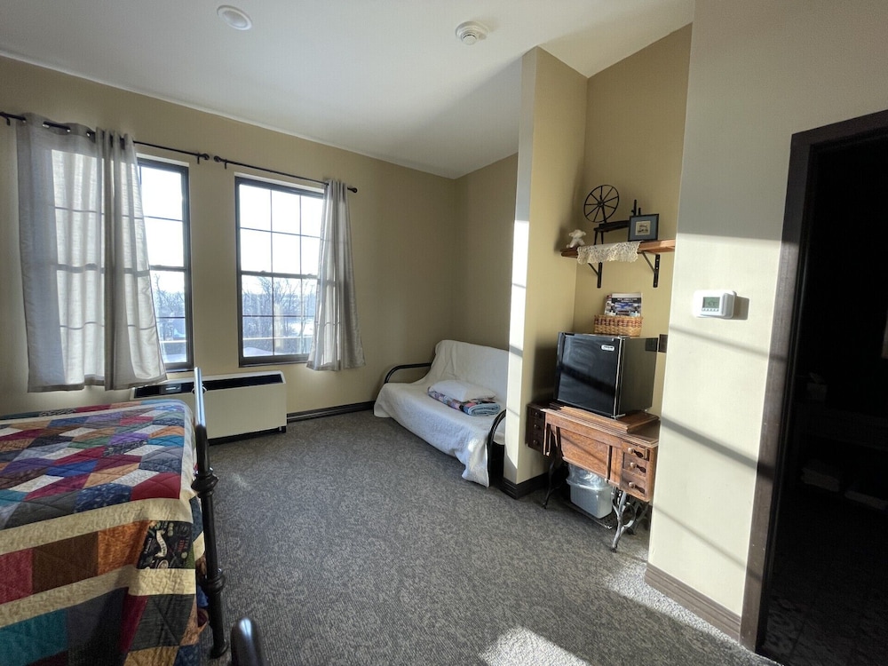 Gallery Room photo 2
