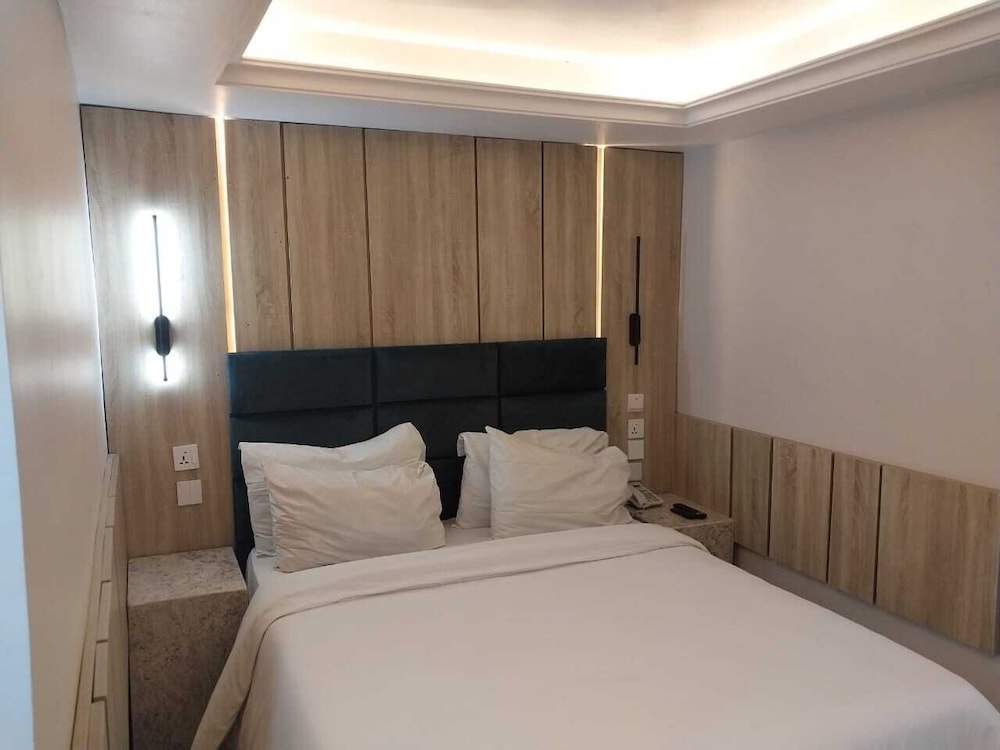 Premium Room, 1 King Bed, Non Smoking, City View photo 1