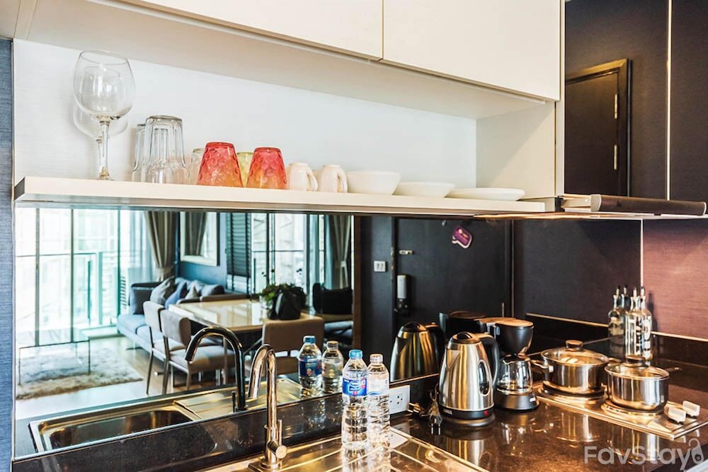 Grand Condo, 1 Bedroom, Bathtub, City View photo 2